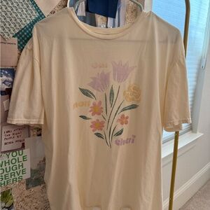 Floral Graphic Cream T-Shirt